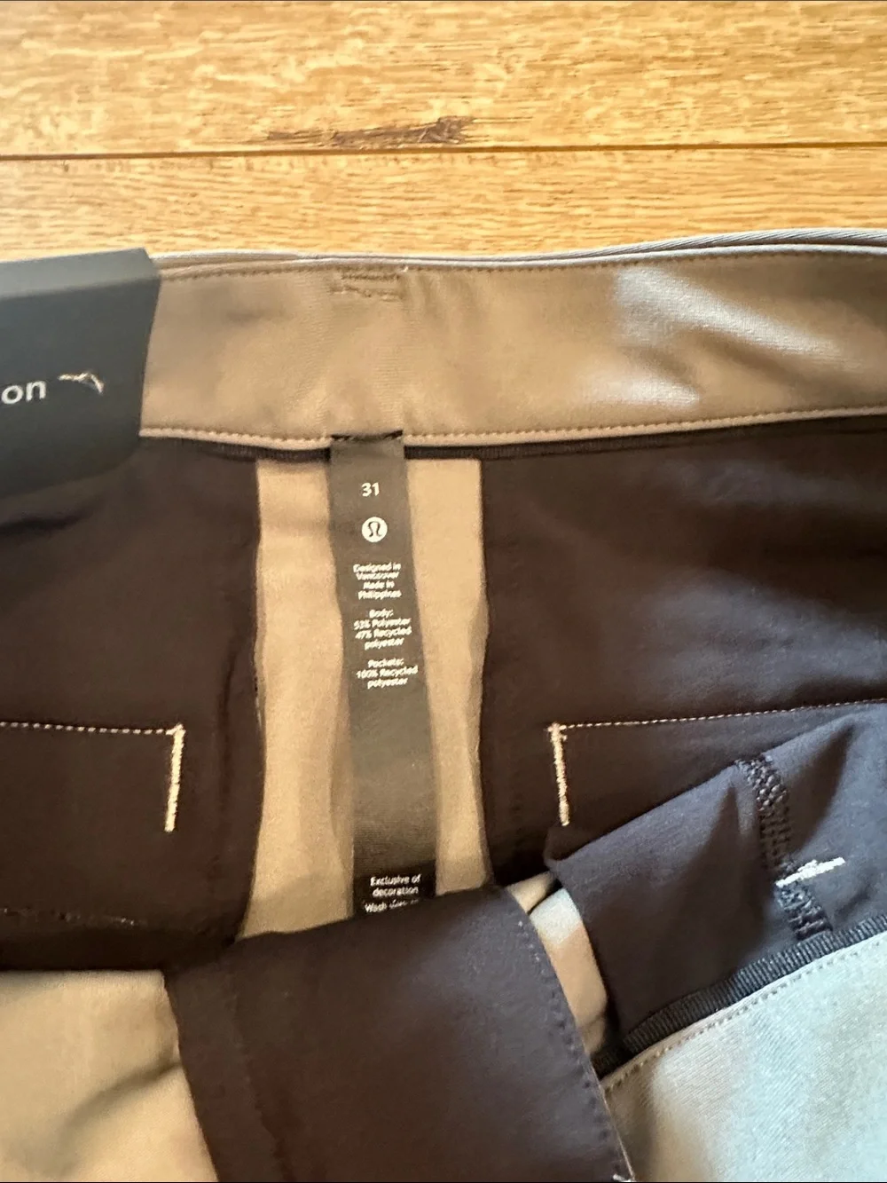 lululemon athletica Commission Short 9” Men’s Olive Gray Athletic Shorts